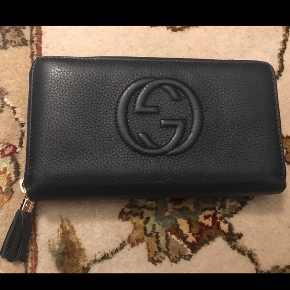 Gucci Handbags - Gucci Soho Wallet